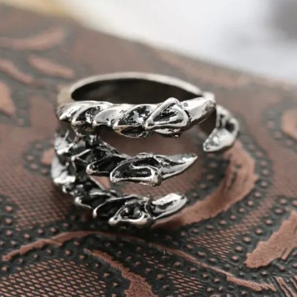 Dragon Claw Ring - Adjustable Fit